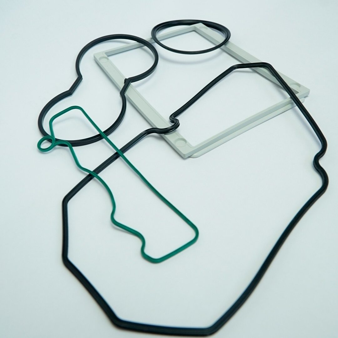 fünf Dichtungen in verschiedenen Formen und Farben ganz auf Kundenbedürfnisse ausgerichtet